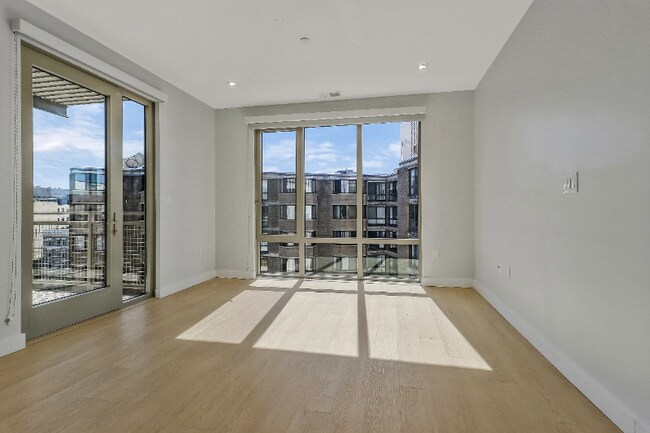 1224 M St NW, Unit 704 in Washington, DC - Building Photo - Building Photo