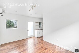4447 1/2 Willow Brook Ave in Los Angeles, CA - Building Photo
