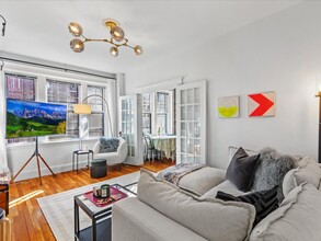 4 Crawford St, Unit 2 in Cambridge, MA - Building Photo - Building Photo
