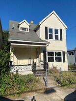 209 N Irwin St in Dayton, OH - Building Photo