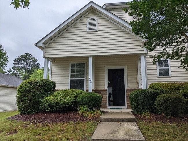960 Cinnamon Dr in Durham, NC - Building Photo - Building Photo
