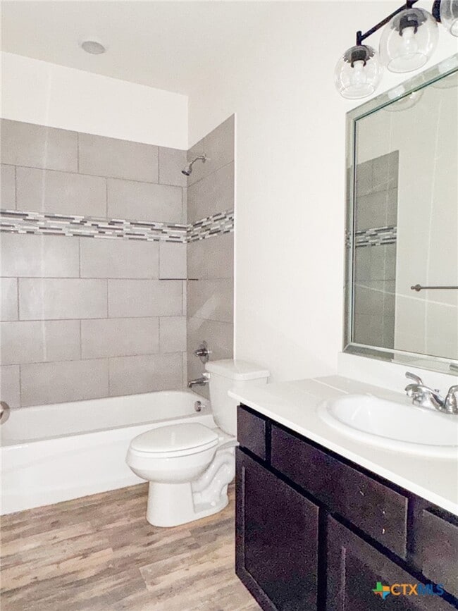 property at 4913 Rose Gdn Lp