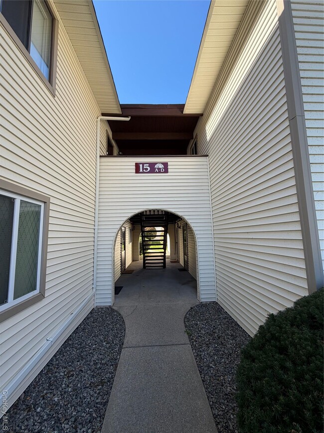 property at 15 Club House Dr