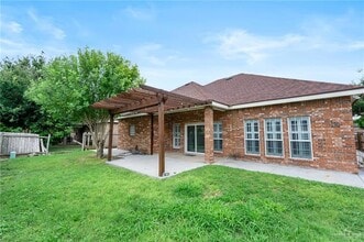 1104 N Boston College Dr in Edinburg, TX - Building Photo - Building Photo