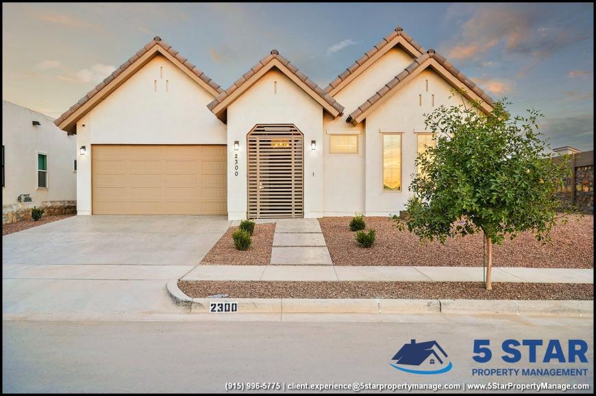 2300 Tierra Zaria in El Paso, TX - Building Photo