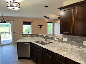 820 Harbor Woods Dr in Fairview Heights, IL - Building Photo