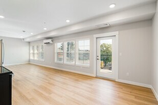 Redband Apartments in Spokane, WA - Building Photo