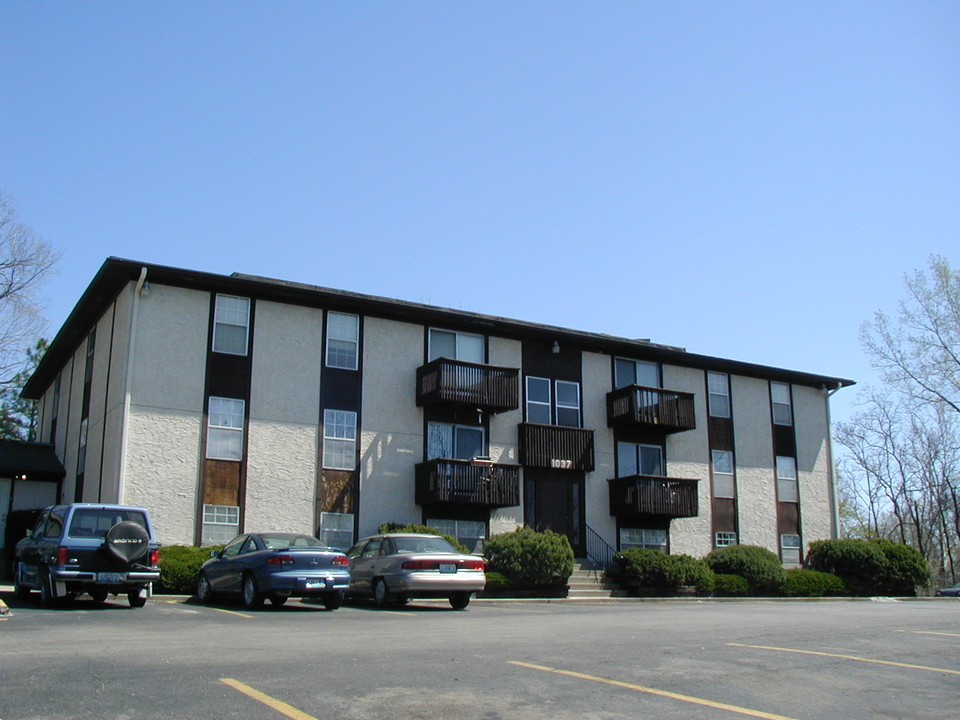 Quarry Ridge Apartments in Independence, MO - Building Photo