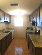 10327 Oleander Dr in Port Richey, FL - Building Photo - Building Photo