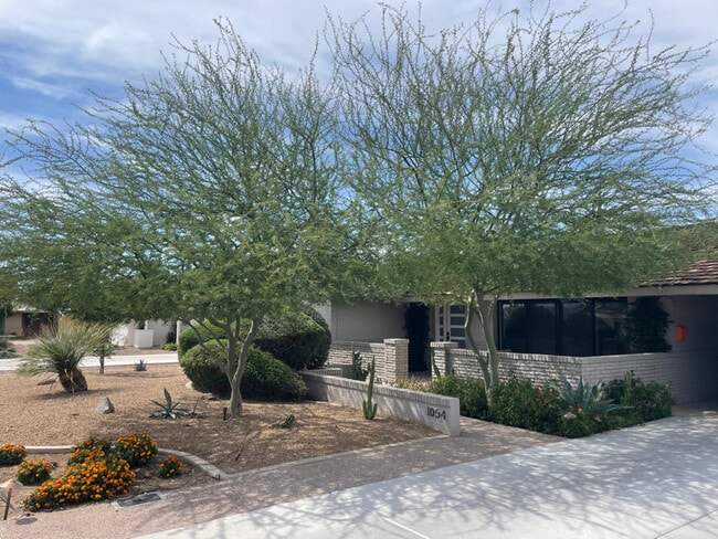 property at 1054 E Fairmont Dr