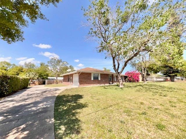 32 Sanford Ave in Debary, FL - Building Photo