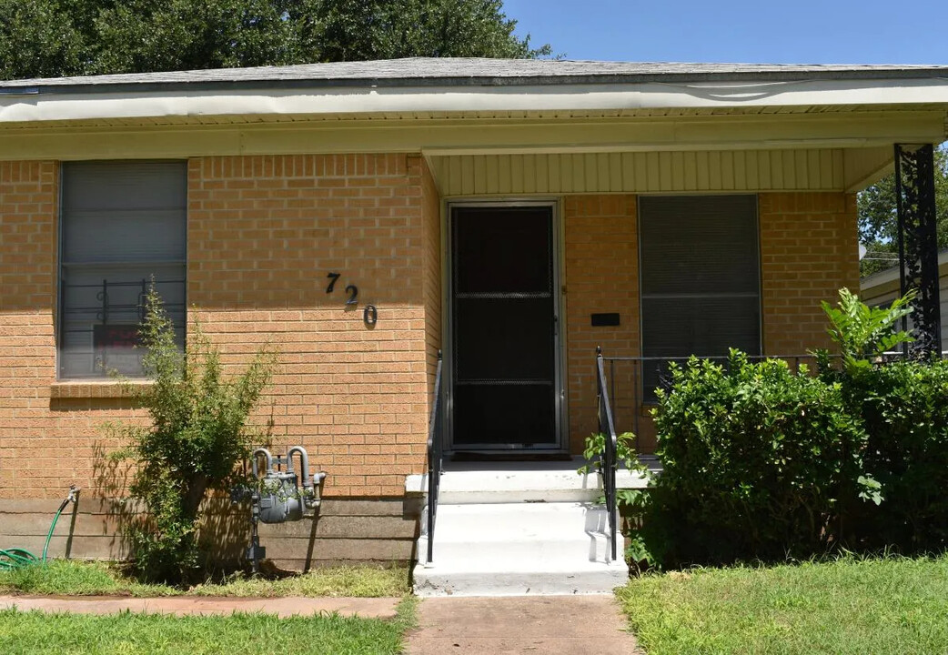 720 Faulkner Ln in Waco, TX - Building Photo