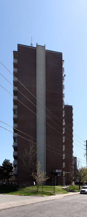 Mount Dennis Apartments in Toronto, ON - Building Photo