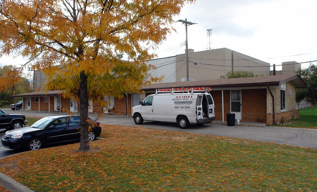 Patio Apartments in Sterling Heights, MI - Building Photo - Building Photo