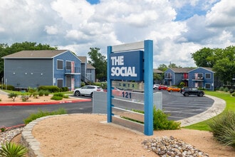 The Social SMTX® in San Marcos, TX - Foto de edificio - Building Photo