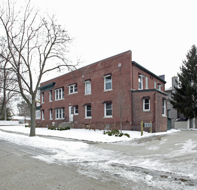 Houstania in Royal Oak, MI - Foto de edificio - Building Photo