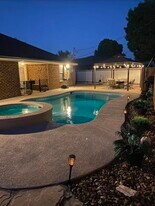 514 Mission Arch Dr in Roswell, NM - Building Photo