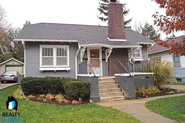 2255 Sewell St in Lincoln, NE - Building Photo - Building Photo