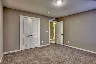 4516 Kingswood Dr in Windsor, CO - Building Photo - Building Photo