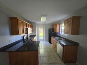 707B Woodlawn Ave in Fort Walton Beach, FL - Building Photo - Building Photo