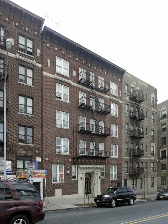 2482 Valentine Ave in Bronx, NY - Building Photo