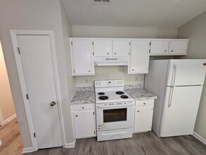 102 Village Ct in Havelock, NC - Foto de edificio - Building Photo