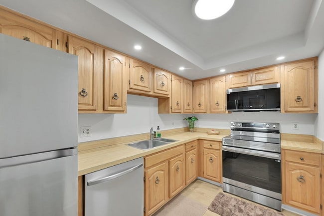 property at 7835 Lakeside Blvd