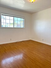 9810 A St in Oakland, CA - Foto de edificio - Building Photo