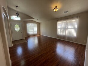 10011 Calle Chulita NW in Albuquerque, NM - Building Photo - Building Photo