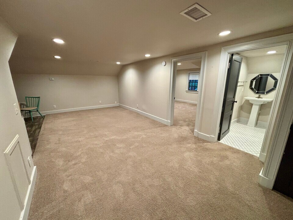 200 1st Ave, Unit Apt B in Murfreesboro, TN - Building Photo