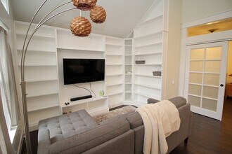 816 NE Imperial Ave in Portland, OR - Foto de edificio - Building Photo