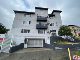 310 S Kenmore Ave in Los Angeles, CA - Building Photo