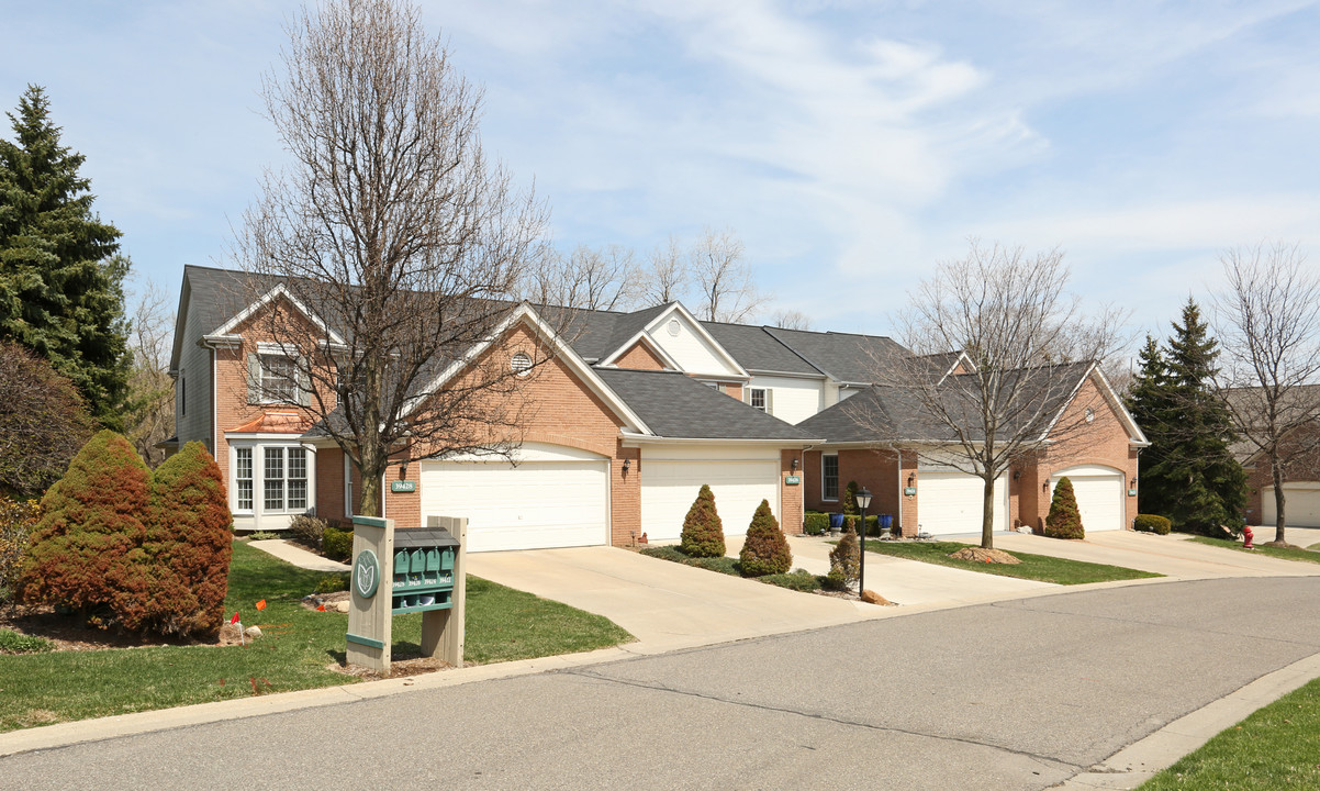 Country Club Village of Northville Condos in Northville, MI - Building Photo