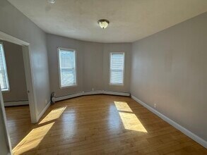 139 Bowdoin St, Unit #2 in Boston, MA - Foto de edificio - Building Photo