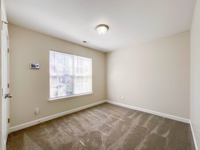 7305 Rosehall Dr in Charlotte, NC - Building Photo - Building Photo