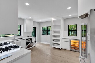 5832 Alton Rd in Miami Beach, FL - Building Photo - Building Photo