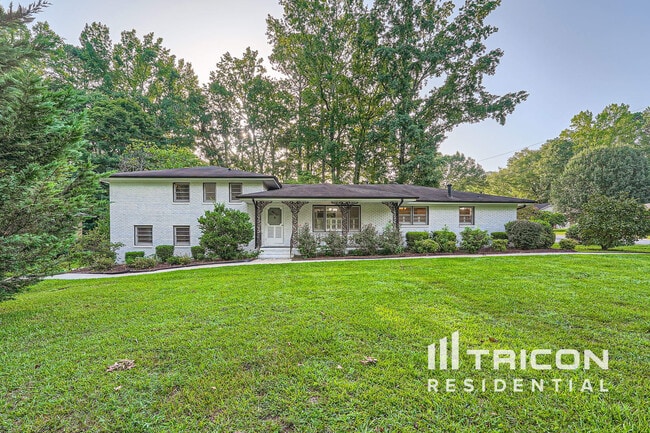 4142 Pine Valley Dr in Powder Springs, GA - Foto de edificio - Building Photo