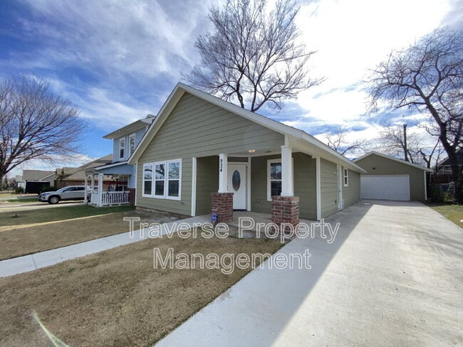 924 E Annie St in Fort Worth, TX - Building Photo - Building Photo