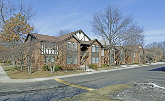 Wellington Place Condos in Southfield, MI - Building Photo
