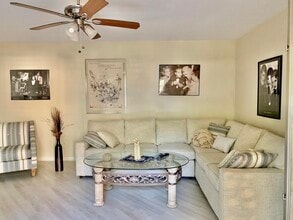 8115 SW 24th St in North Lauderdale, FL - Building Photo - Building Photo