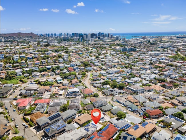 1566 Kealia Dr in Honolulu, HI - Building Photo - Building Photo