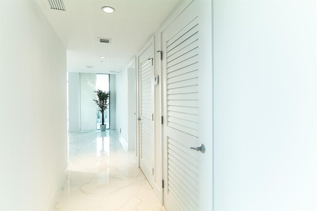 1133 102nd St in Bay Harbor Islands, FL - Building Photo - Building Photo