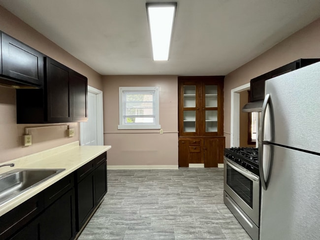 213 S Lowell Ave in Syracuse, NY - Building Photo - Building Photo