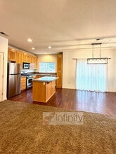 22810 SW Forest Creek Dr in Sherwood, OR - Building Photo - Building Photo