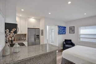 37 Hendricks Isle, Unit SI ID1503940P in Fort Lauderdale, FL - Building Photo