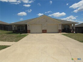 4301 Elms Run Cir in Killeen, TX - Building Photo