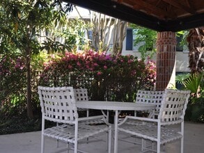 213 Bendel Rd, Unit 115 in Lafayette, LA - Foto de edificio - Building Photo