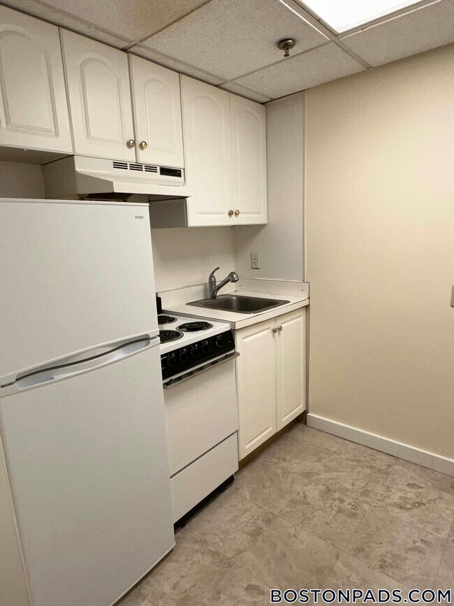 62 Boylston St, Unit 518 in Boston, MA - Building Photo - Building Photo