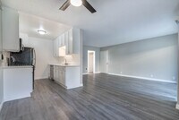 Racquet Club Apartments - 12