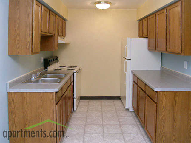 Forestview Ct. Apartments in Appleton, WI - Building Photo - Interior Photo